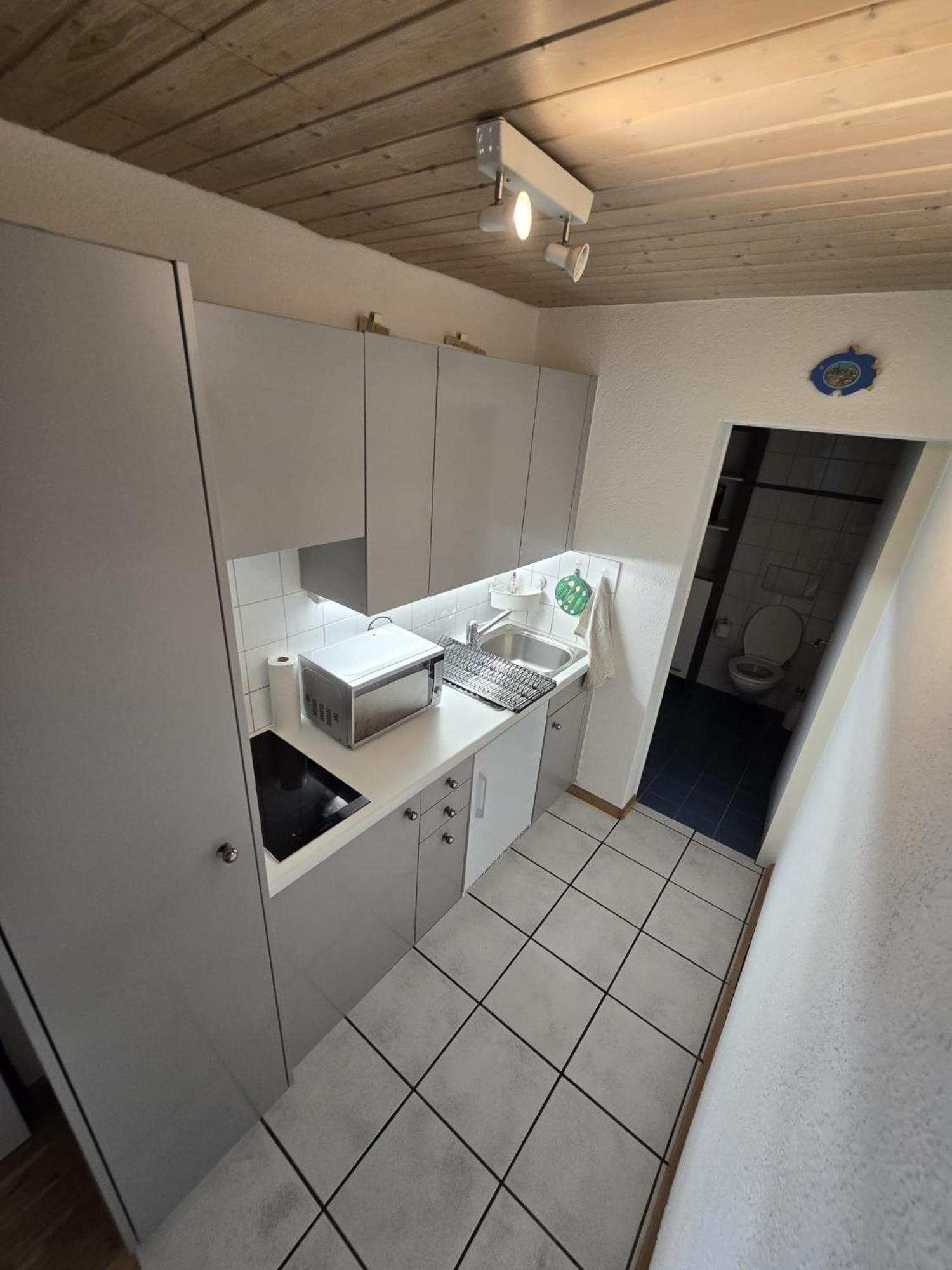 Ferienwohnung Urban Retreat - Cozy Studio With Private Patio Zürich Exterior foto